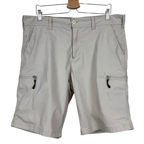 Urban Pipeline Men's Khaki Cargo Shorts, Relaxed Fit, Multi-Pocket, Size 32 - Picture 1 of 7